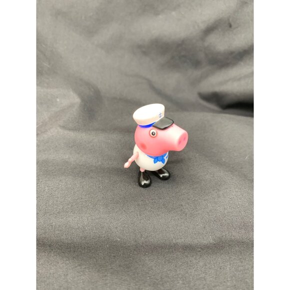Peppa Pig Figurine Set - 6 Collectible Characters With Adorable Outfits & Access - Picture 6 of 7